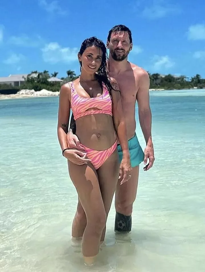 Vợ chồng Messi nghỉ hè ở Miami