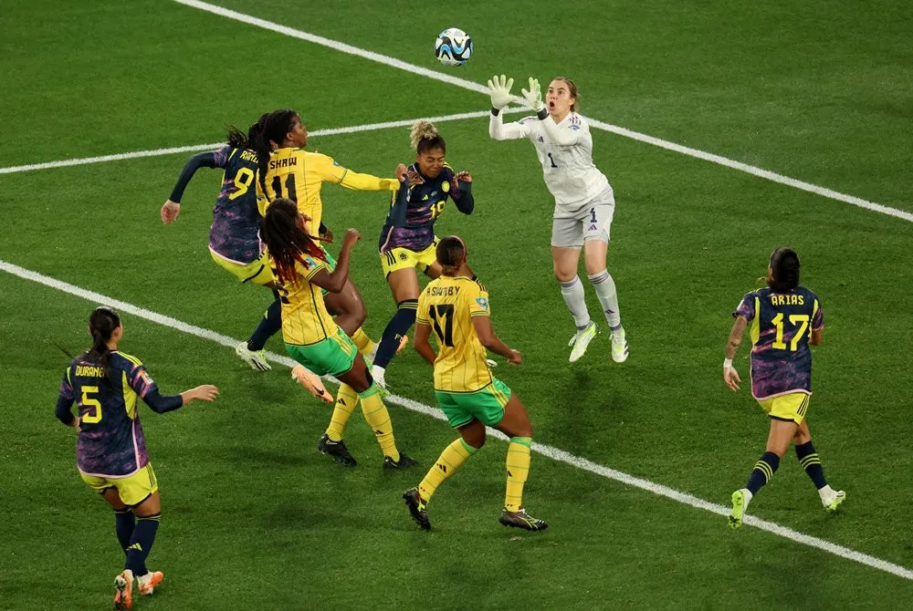 Jamaica vây ép nhưng thủ thành Colombia vẫn chơi rất hay