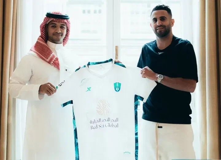 Riyad Mahrez đầu quân cho Al-Ahli Riyad Mahrez đầu quân cho Al-Ahli