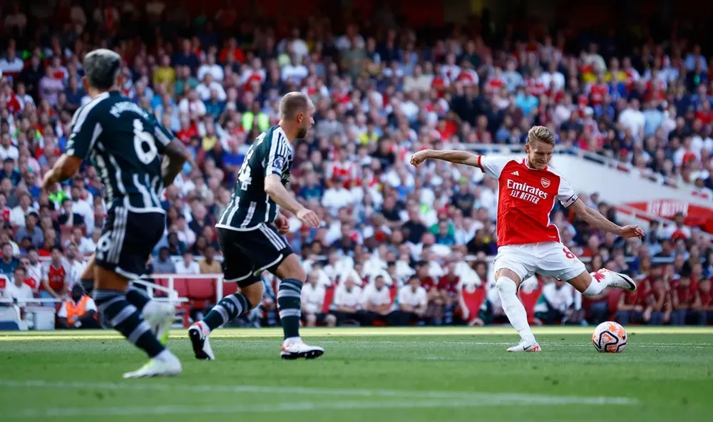 Martin Odegaard ghi bàn gỡ hòa phút 28