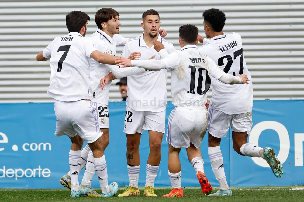 Các cầu thủ Real Madrid Castilla đang chơi ở giải bán chuyên nghiệp