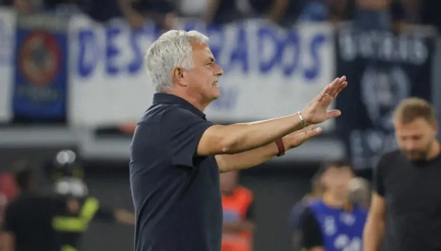 Jose Mourinho lại làm Serie A dậy sóng