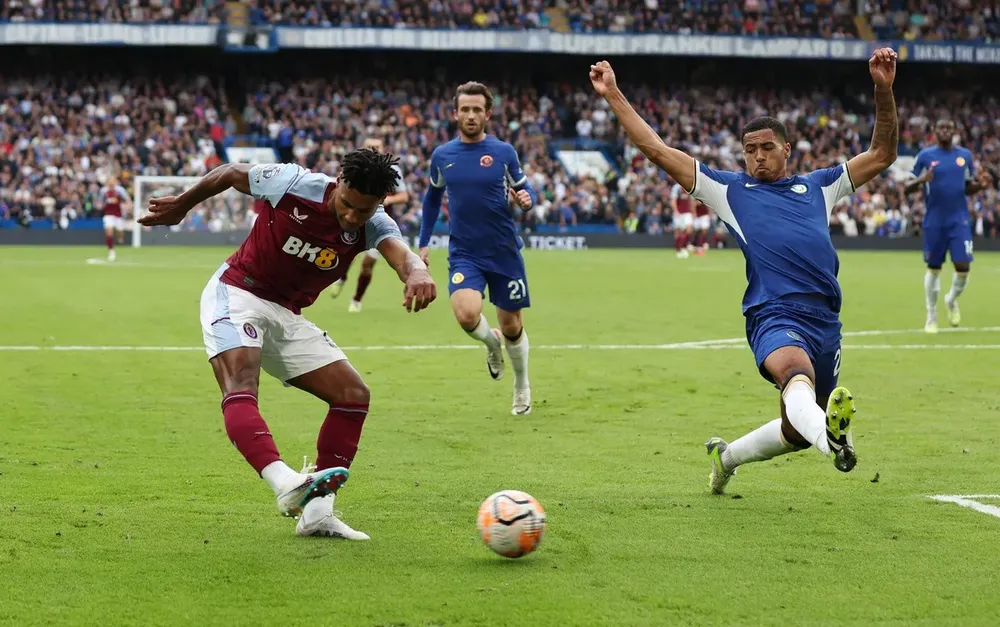 Pha ghi bàn từ góc hẹp của Ollie Watkins giúp Aston Villa thắng Chelsea 1-0 Pha ghi bàn từ góc hẹp của Ollie Watkins giúp Aston Villa thắng Chelsea 1-0