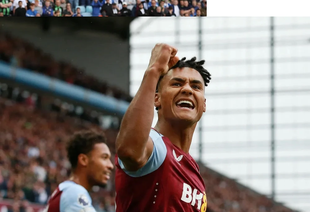 Ollie Watkins ăn mừng hat-trick ở Villa Park