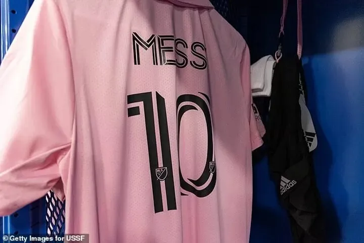 Chiếc áo màu hồng của Messi ghi những kỷ lục đáng nể ở Mỹ Chiếc áo màu hồng của Messi ghi những kỷ lục đáng nể ở Mỹ