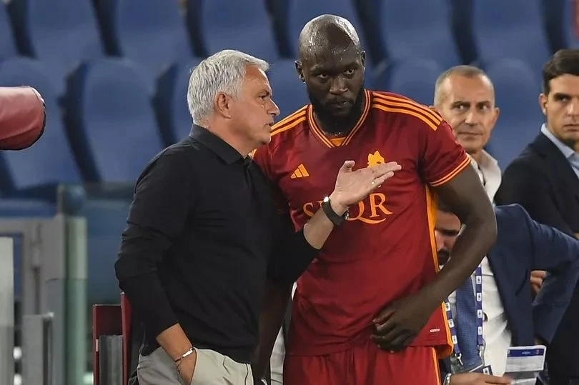 Jose Mourinho và cậu học trò cưng Romelu Lukaku