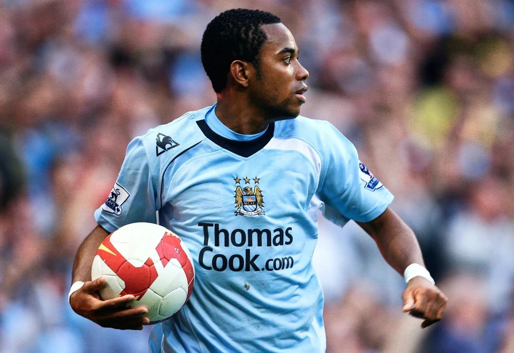 Cựu sao Brazil Robinho thời khoác áo Man City