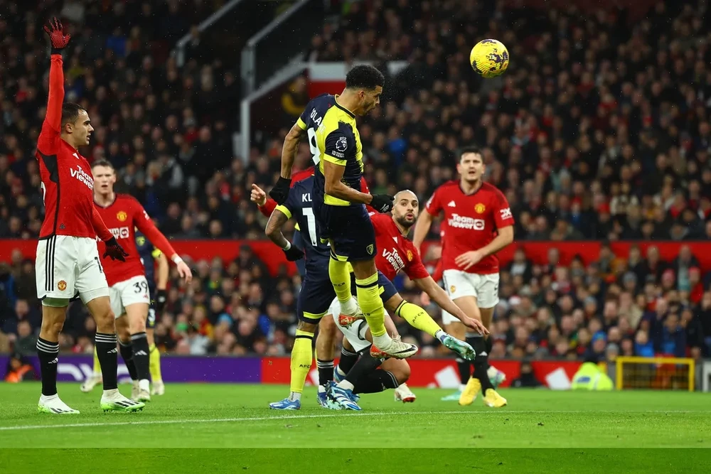 Man United nhận lãnh trận thua mất mặt Ở Old trafford