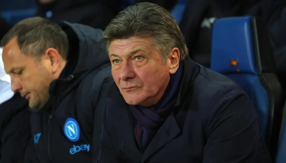 HLV Walter Mazzarri vẫn đầy bản lĩnh ở Napoli