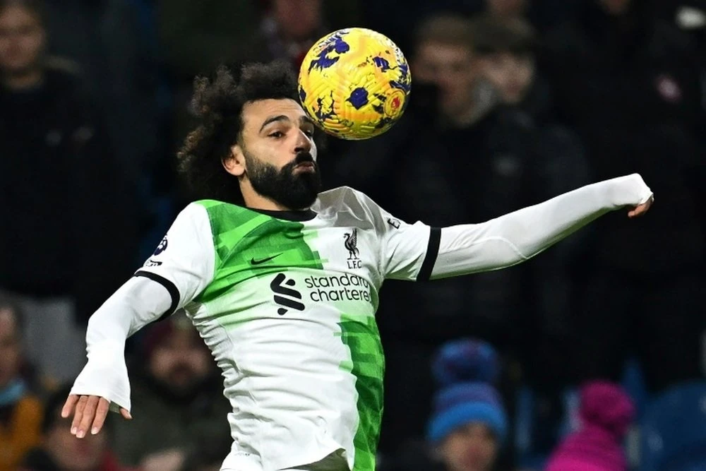 Mo Salah rời đội trong thời điểm nóng bỏng nhất trong năm