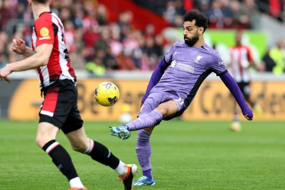 Mohamed Salah đánh dấu sự trở lại của mình bằng bàn thắng vào lưới Brentford