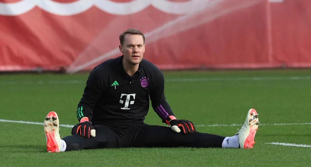 Thủ môn Manuel Neuer khó hồi phục kịp cho trận đấu với Dortmund