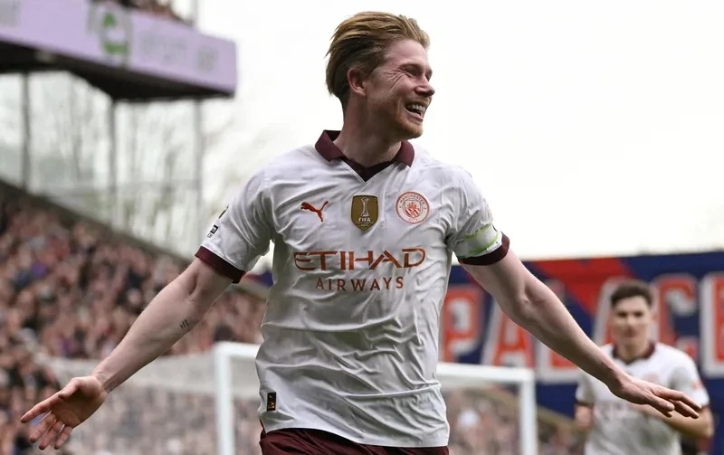 Kevin De Bruyne tỏa sáng với cột mốc 100 bàn cho Man City