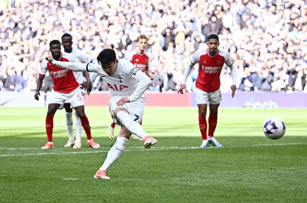 Son Heung-min sút thắng quả 11m, thu ngắn cách biệt 2-3