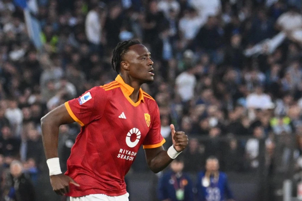 Tammy Abraham ghi bàn trở lại cho AS Roma