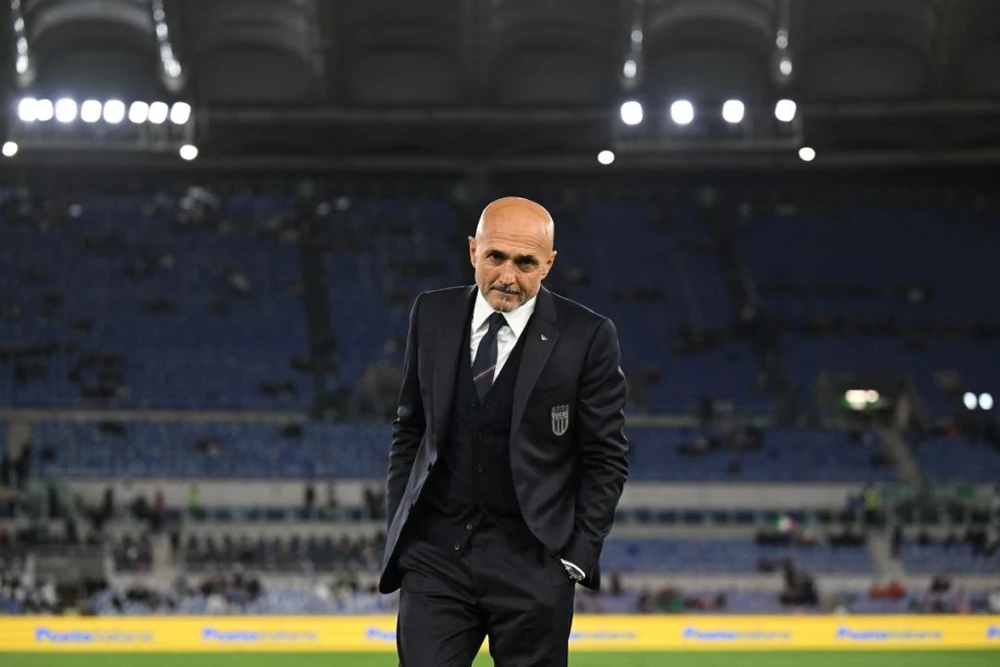 HLV Luciano Spalletti đang lưỡng lự chọn nhạc trưởng Azzurri