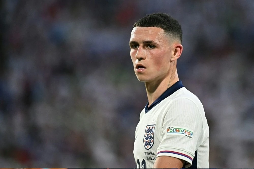 Phil Foden trở về nhà vì tình huống cấp bách