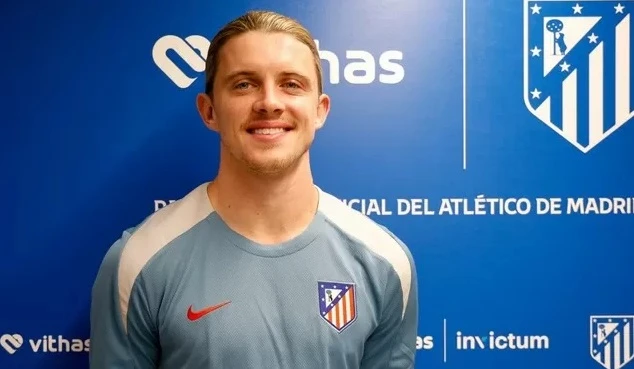 Conor Gallagher trình làng chiếc áo mới Atletico Madrid