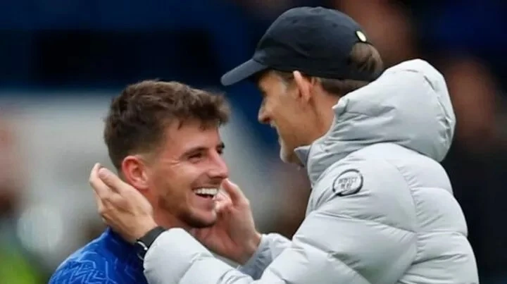 Mason Mount và ông thầy cũ Thomas Tuchel thời ở Chelsea