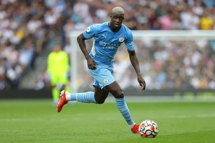 Benjamin Mendy vẫn chơi ồn định trước khi bị bắt