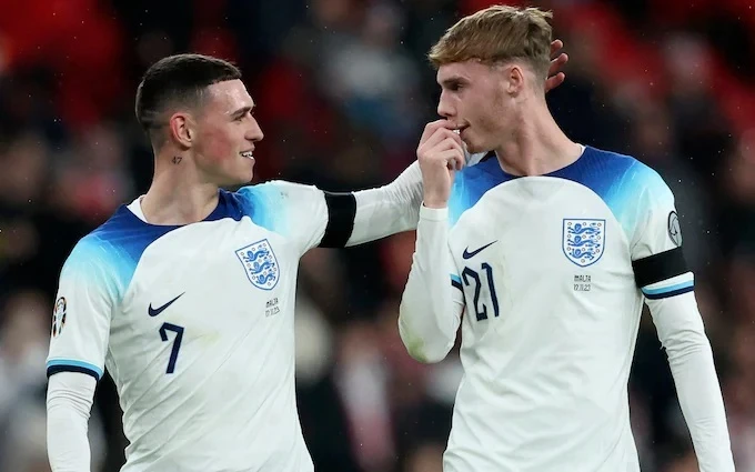 Phil Foden và Cole Palmer đều né tránh loạt trận cuối năm