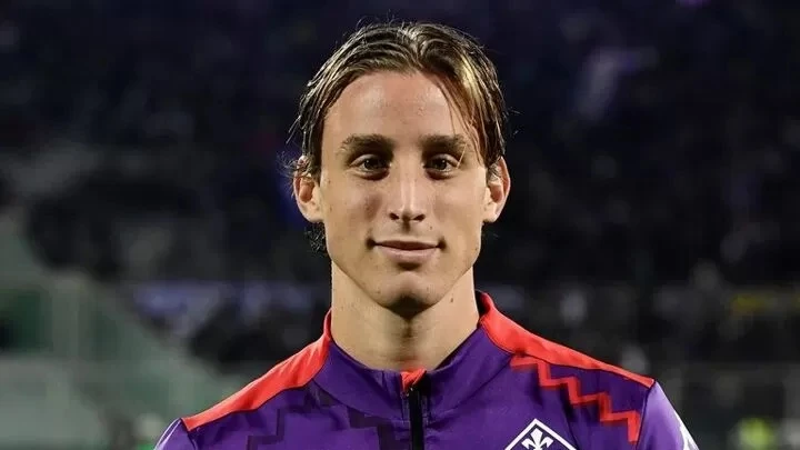 Edoardo Bove, chàng trai 22 tuổi của Fiorentina đã tỉnh táo trở lại