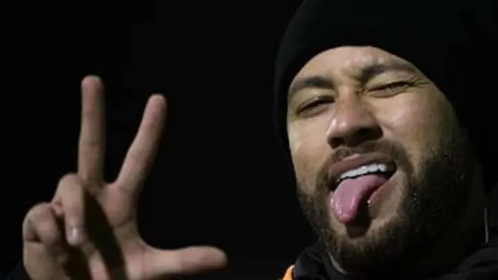 Neymar vẫn lạc quan sau 1 năm không thể ra sân