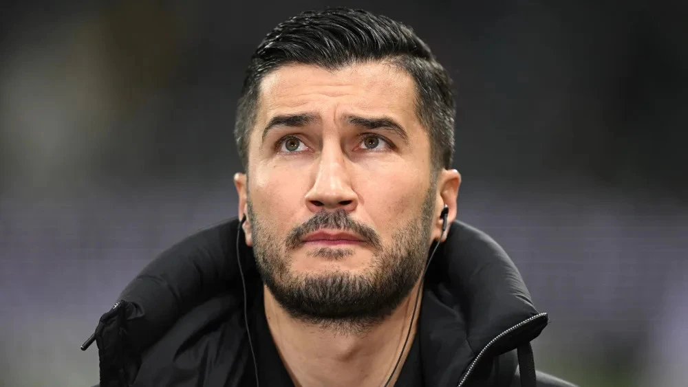 HLV Nurin Sahin đang rất lận đận ở Dortmund