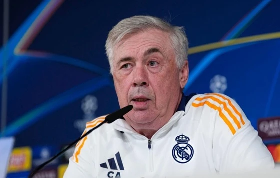 HLV Carlo Ancelotti bác bỏ lời đồn sẽ rời đi cuối mùa