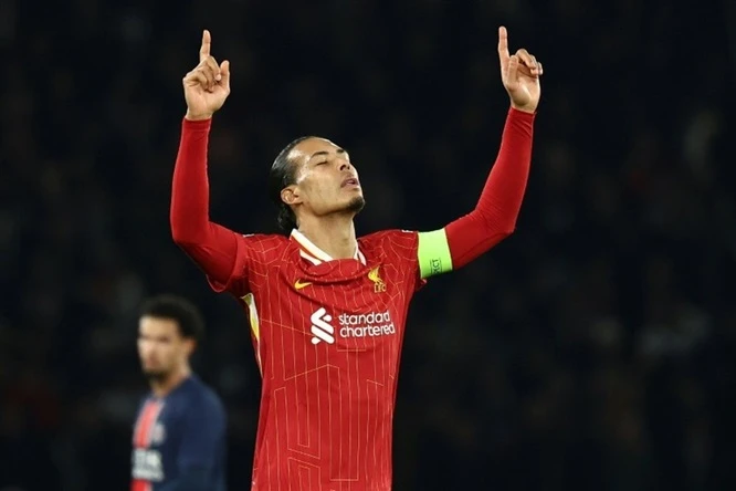 Virgil van Dijk thừa nhận Liverpool phải nghiến răng chiến đấu với PSG ở lượt về