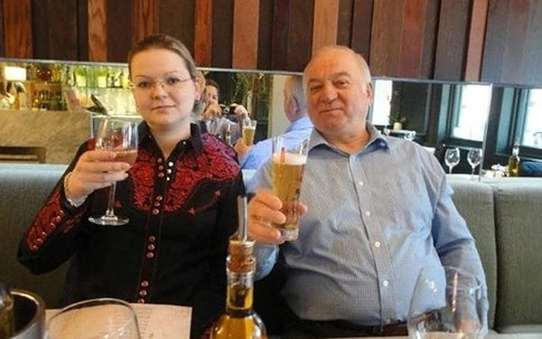 Cựu điệp viên người Nga Skripal và con gái. Ảnh: Supplied