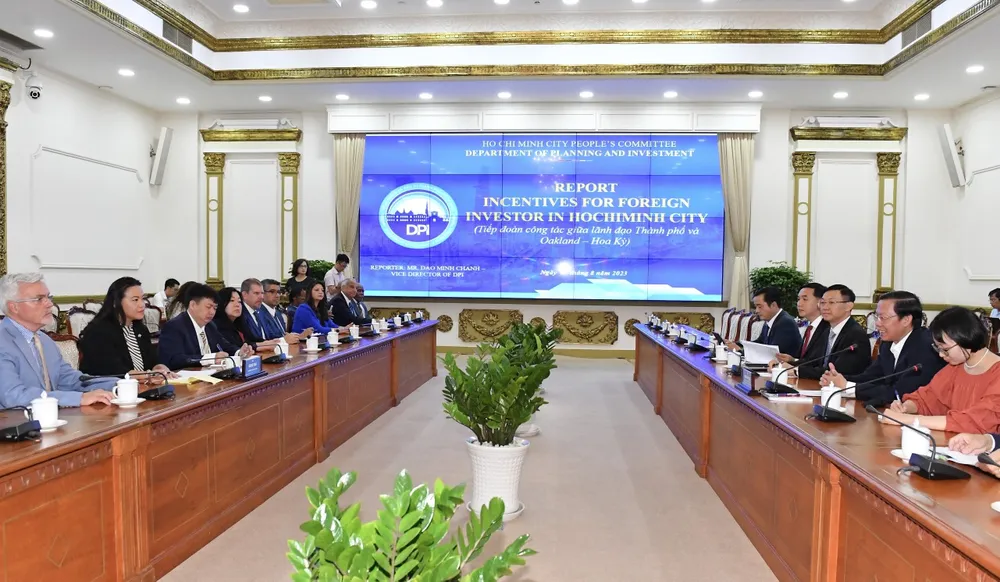 Quang cảnh buổi toạ đàm. Ảnh: VIỆT DŨNG