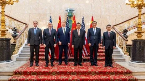 Đoàn đại biểu cấp cao Mỹ và Trung Quốc tham gia đàm phán. Ảnh: Reuters