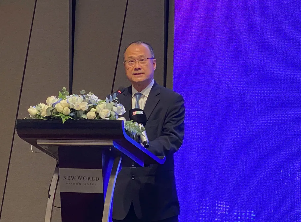 Tiến sĩ Jonathan Choi, Chủ tịch Liên minh Doanh nhân vùng Vịnh Quảng Đông – Hồng Kông – Ma Cao phát biểu tại sự kiện. Ảnh: XUÂN HẠNH z6697976981124_33da952b699c30f1de993dcc74058b4d.jpg
