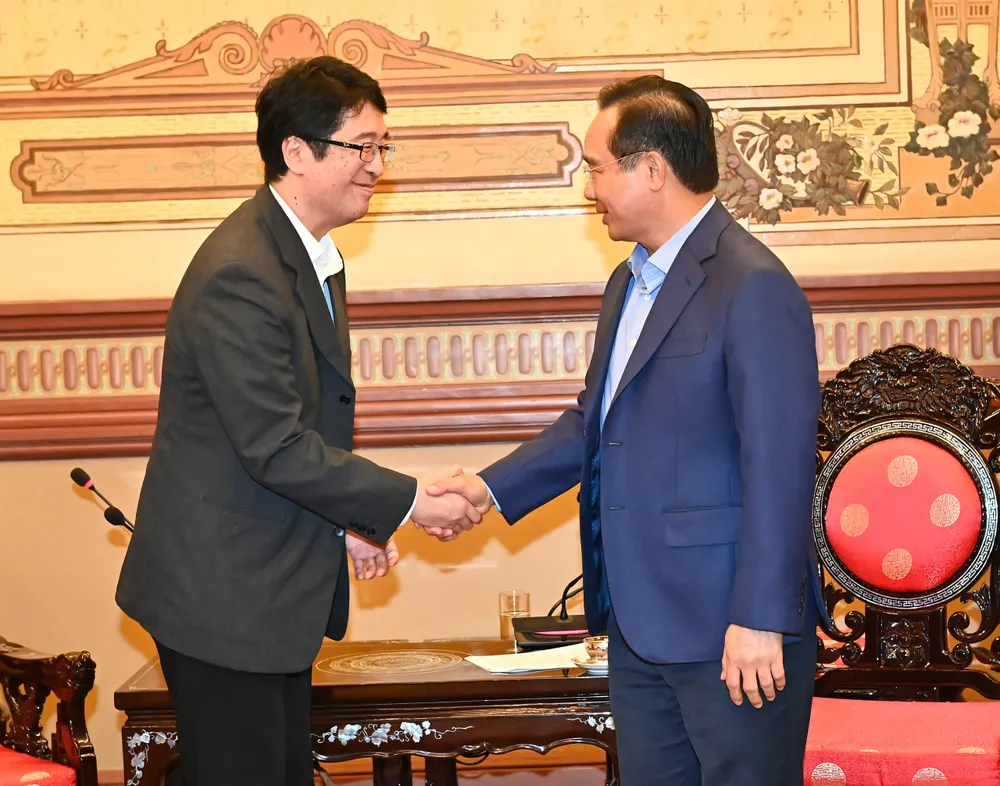 Đồng chí Nguyễn Văn Được và ông Matsumoto Nobuyuki. Ảnh : VIỆT DŨNG z6733461527868_cdb81fa59d6c0a2c3db5ae1d5c71867c.jpg