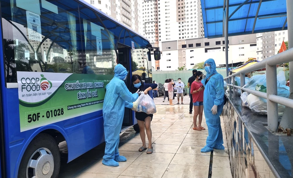 Co.op Food tăng tốc giao hàng cho các đầu mối mua chung bằng nhiều xe buýt ảnh 2 Co.op Food tăng tốc giao hàng cho các đầu mối mua chung bằng nhiều xe buýt ảnh 2