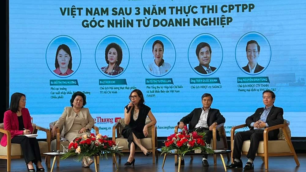 Nhiều doanh nghiệp, chuyên gia đã thảo luận để tìm kiếm giải pháp xuất khẩu bền vững cho doanh nghiệp Việt