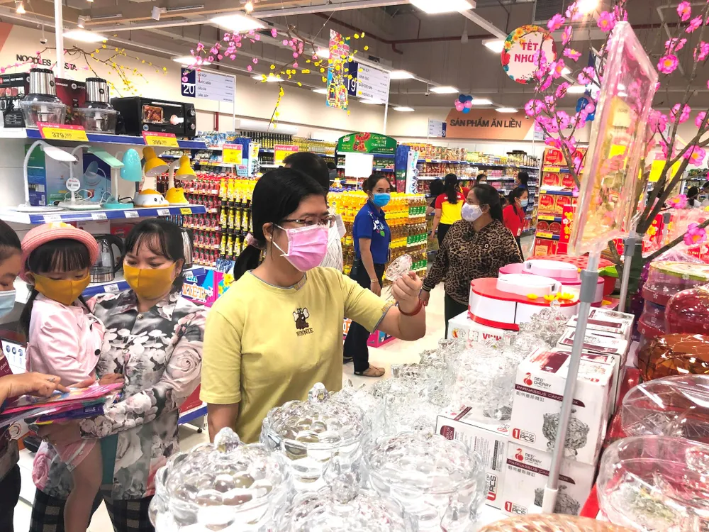 Hàng hoá bày bán tại hệ thống siêu thị Co.opmart ngày càng đa dạng, đáp ứng nhu cầu tiêu dùng của khách hàng Hàng hoá bày bán tại hệ thống siêu thị Co.opmart ngày càng đa dạng, đáp ứng nhu cầu tiêu dùng của khách hàng