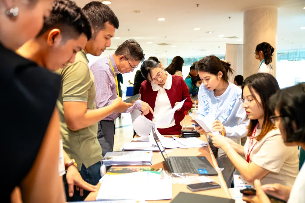 Các doanh nghiệp Việt đang tăng cường tiếp xúc trực tiếp với các nhà thu mua quốc tế để mở rộng năng lực xuất khẩu Các doanh nghiệp Việt đang tăng cường tiếp xúc trực tiếp với các nhà thu mua quốc tế để mở rộng năng lực xuất khẩu