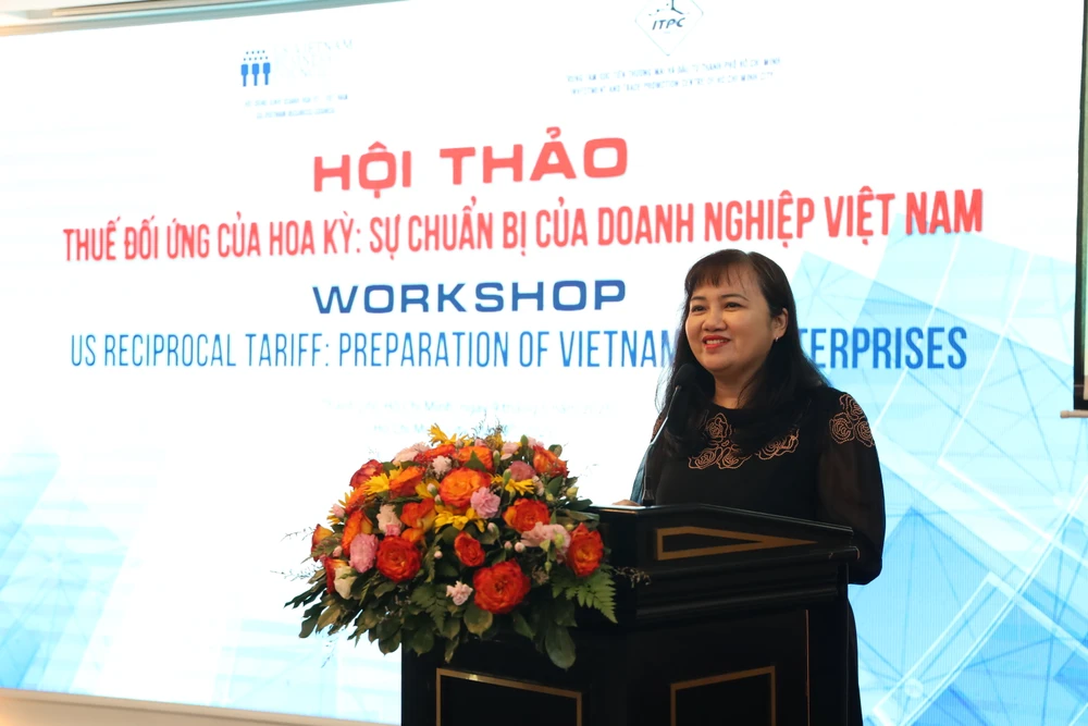 Bà Cao Thị Phi Vân, Phó Giám đốc ITPC phát biểu tại hội thảo Bà Cao Thị Phi Vân, Phó Giám đốc Trung tâm Xúc tiến Thương mại và Đầu tư TP.HCM (ITPC)..JPG