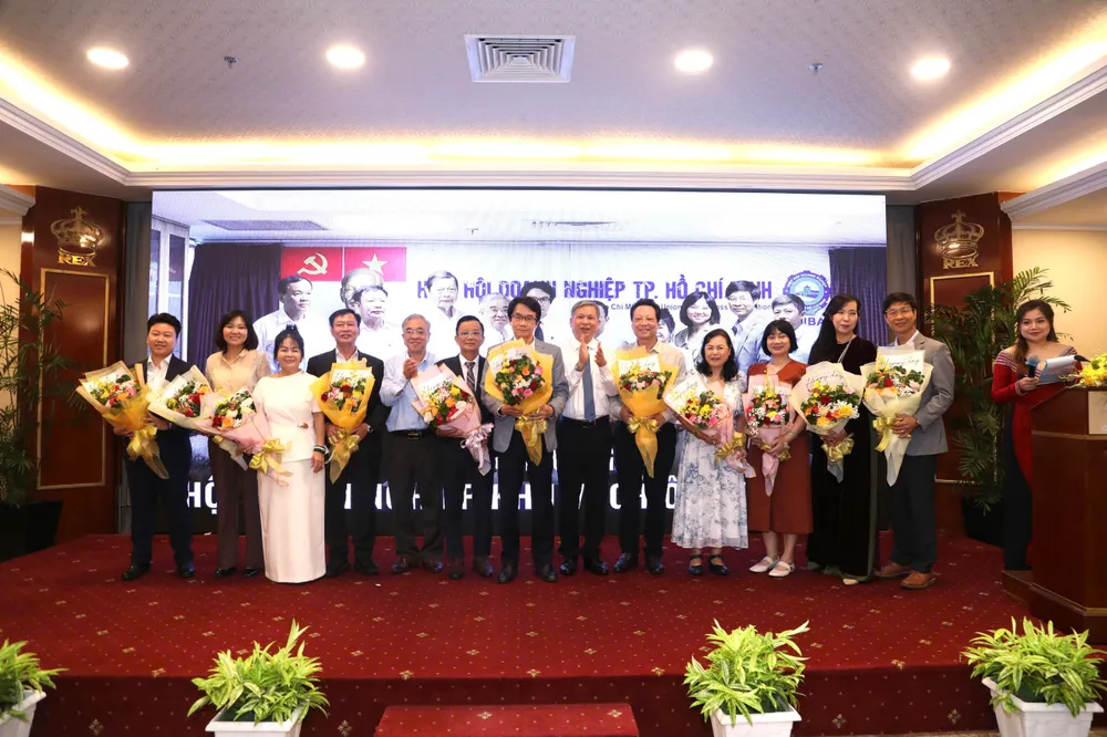 Huba sáp nhập các hội doanh nghiệp quận huyện thành hội doanh nghiệp khu vực trực thuộc HUBA z6832638300213_6894d8b643a0f4e612b4f99bec626023.jpg