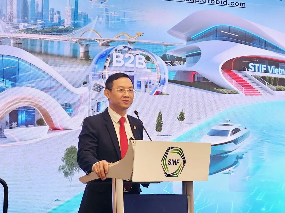 Đại sứ Việt Nam tại Singapore Trần Phước Anh phát biểu tại diễn đàn Dai su Tran Phuoc Anh (4).jpg