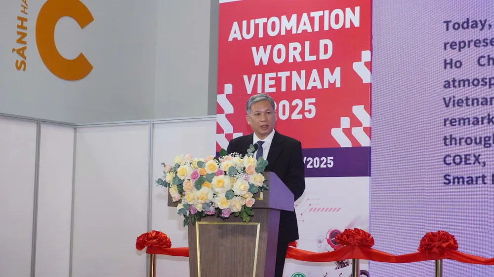 Ông Hà Văn Út, Phó Giám đốc Sở Công thương TPHCM phát biểu tại lễ khai mạc z6949489788927_9e9d02d097f591877b0d5fde2c608e50.jpg