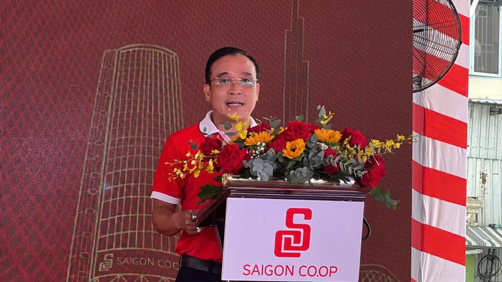 Ông Nguyễn Ngọc Thắng, Phó Tổng Giám đốc Saigon Co.op phát biểu tại buổi lễ anh Thắng.jpg