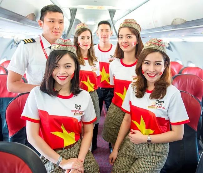 Vietjet: Rực rỡ cờ sao mừng ngày đất nước thống nhất ảnh 4