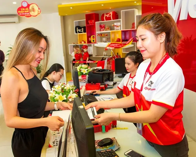 Vietjet: Rực rỡ cờ sao mừng ngày đất nước thống nhất ảnh 11