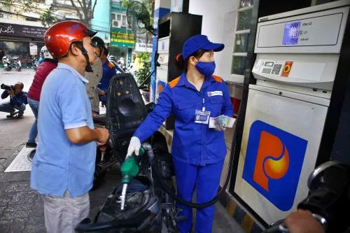 Tăng thuế môi trường xăng, dầu giúp tăng thu ngân sách