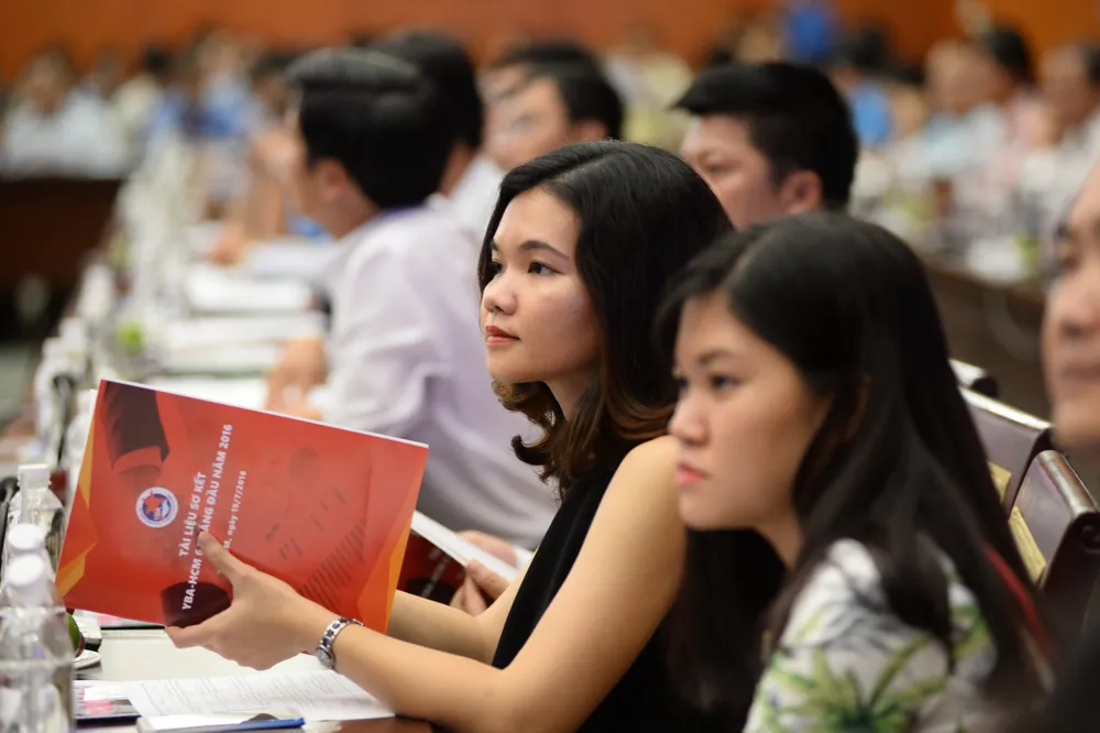 Lãnh đạo TP gặp gỡ, đối thoại với DN lần 2 vào 28-7