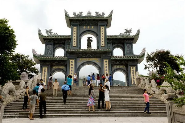 Nhân rộng điểm du lịch tâm linh