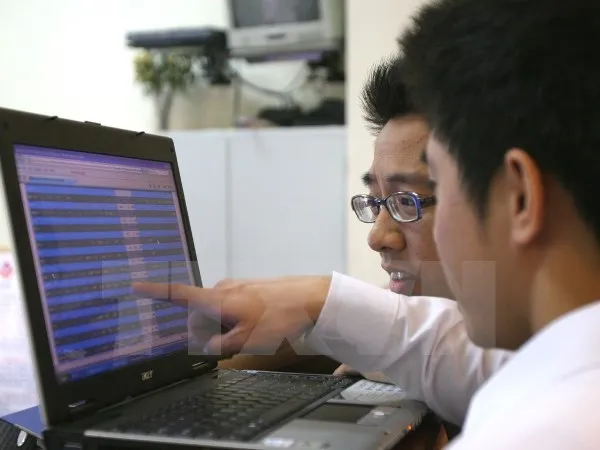 VN-Index thoát cảnh lao dốc, tìm lại ngưỡng 767 điểm